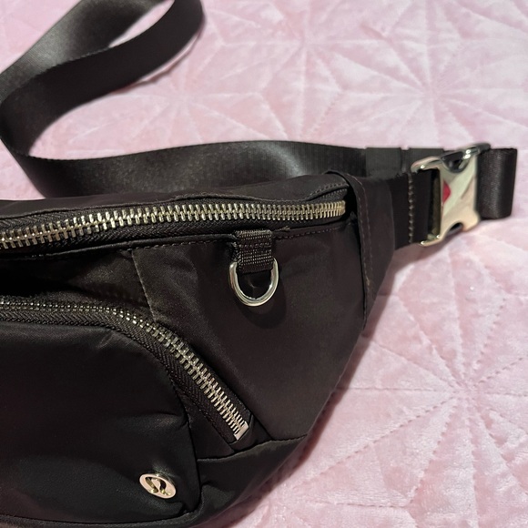 Lululemon Crossbody Belt Bag - Picture 2 of 8